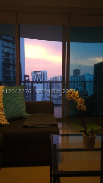 Alquiler de apartamento en Met 1 T-2905
