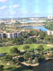 Aluguel de apartamento no Coronado I PH-32