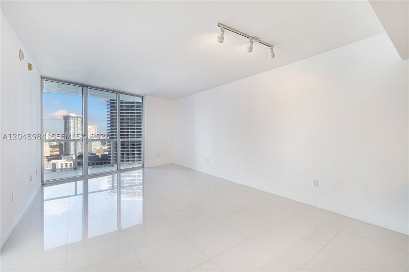 Apartment for rent at Icon Brickell Tower I 3506