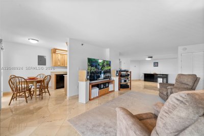 Comprar apartamento en The Summit 410S