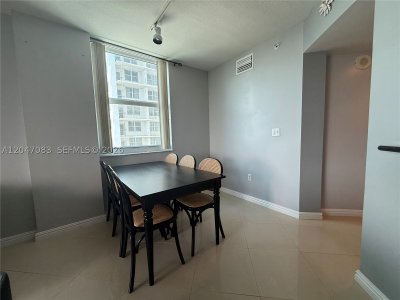 Comprar apartamento no The Waverly At Surfside 521