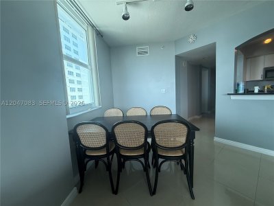 Comprar apartamento no The Waverly At Surfside 521