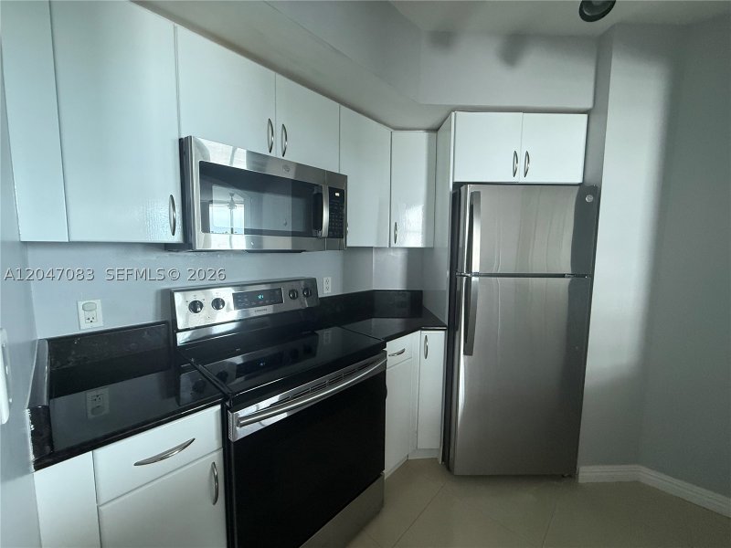 Comprar apartamento no The Waverly At Surfside 521