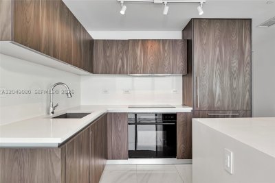 Comprar apartamento en One Paraiso 1806