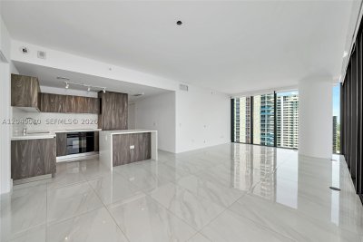 Comprar apartamento en One Paraiso 1806