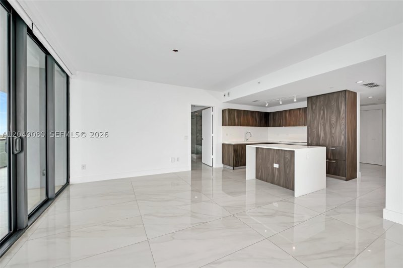 Comprar apartamento en One Paraiso 1806