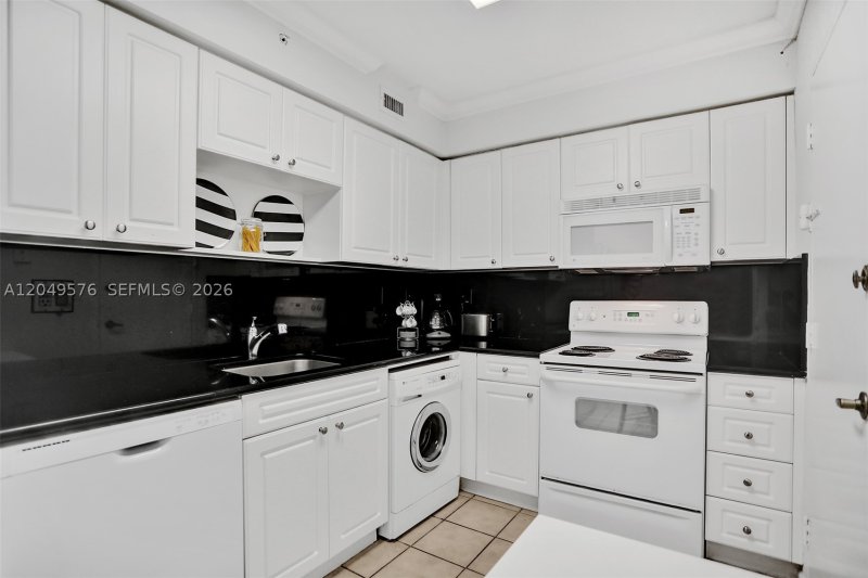 Apartment for rent at The Wave Condo 531 (availab