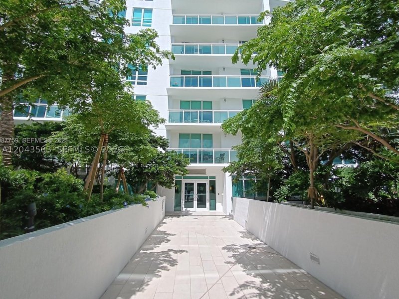 Apartment for rent at The Plaza Tower II 1206