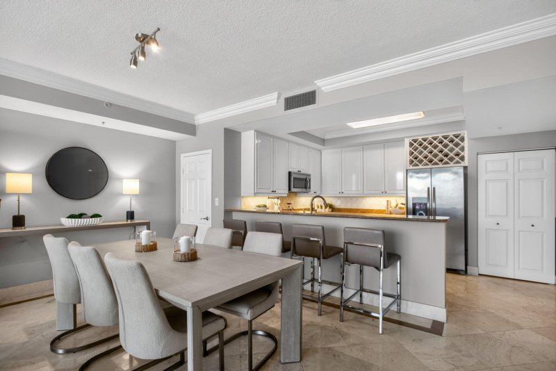 Condo for sale at Jackson Tower 1003f