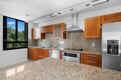 Comprar apartamento en Key Colony IV Botanica 301