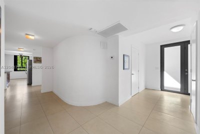 Comprar apartamento en Key Colony IV Botanica 301