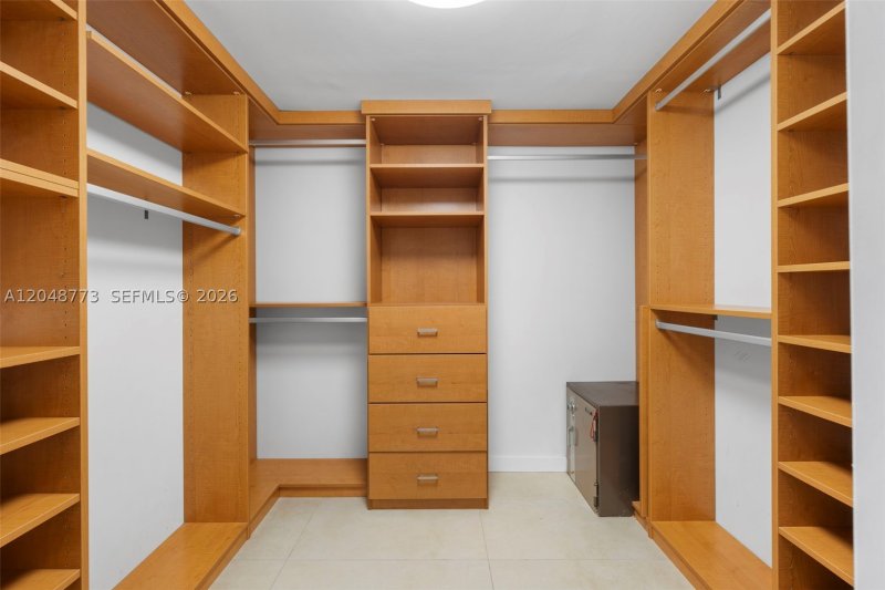 Condo for sale at Key Colony IV Botanica 301
