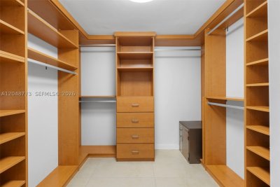 Comprar apartamento en Key Colony IV Botanica 301