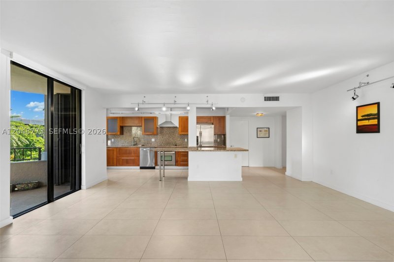 Condo for sale at Key Colony IV Botanica 301