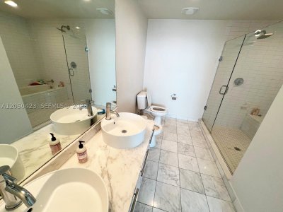 Aluguel de apartamento no Marina Blue 4005