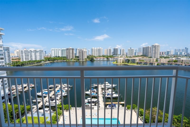 Condo for sale at Del Prado South Tower 1404