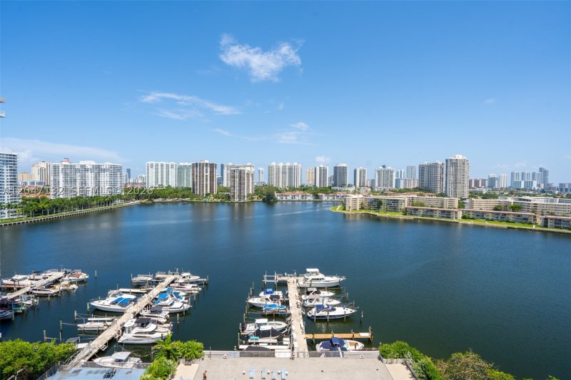 Condo for sale at Del Prado South Tower 1404