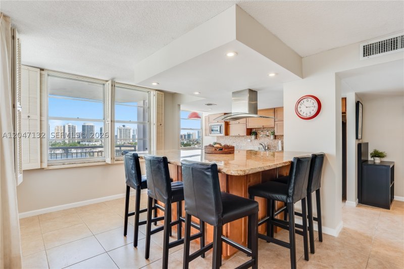 Condo for sale at Del Prado South Tower 1404
