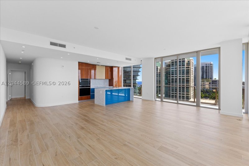 Alquiler de apartamento en MR. C Residences 1001