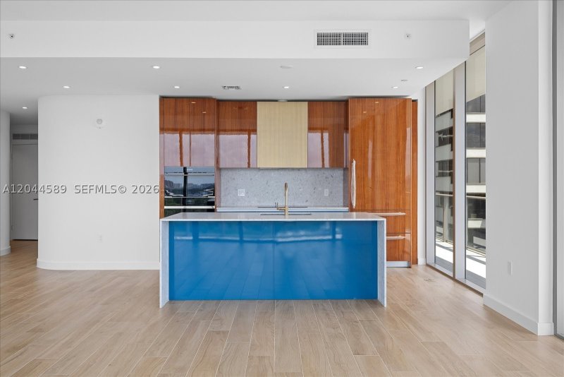 Alquiler de apartamento en MR. C Residences 1001