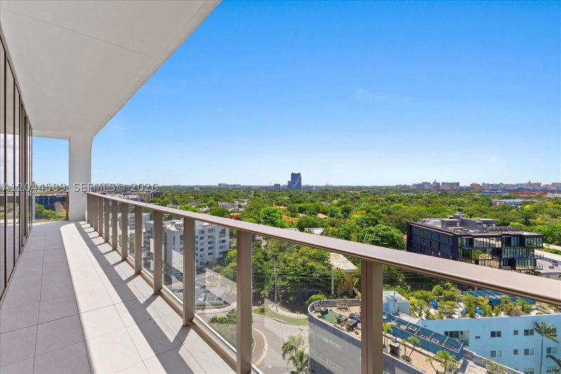Alquiler de apartamento en MR. C Residences 1001