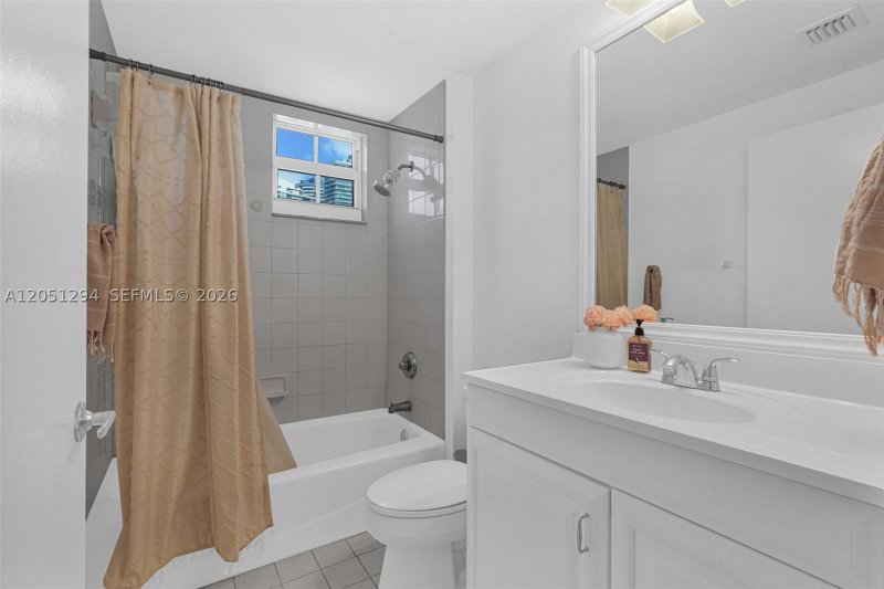 Apartment for rent at Fortune House 2810