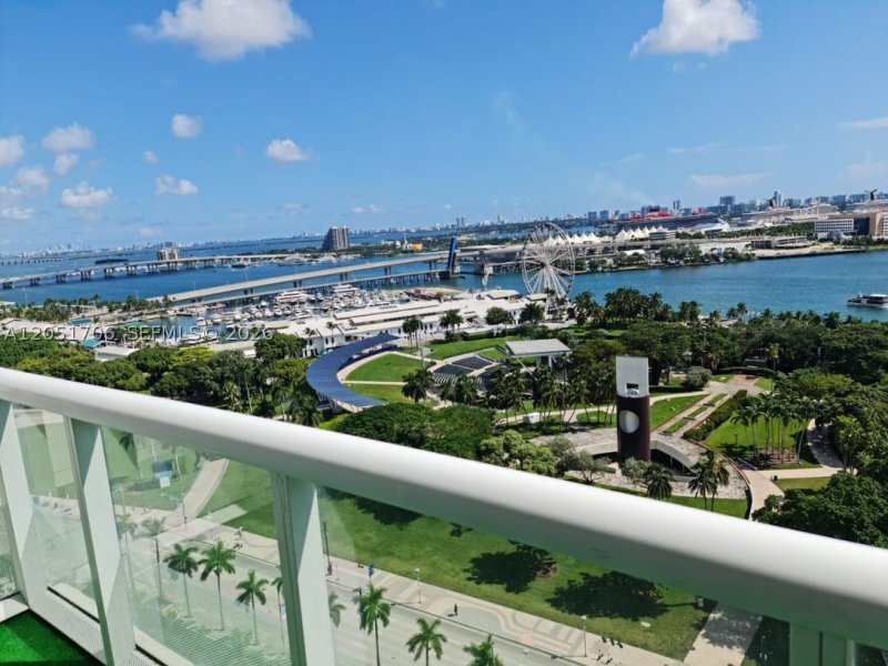 Alquiler de apartamento en 50 Biscayne 2810