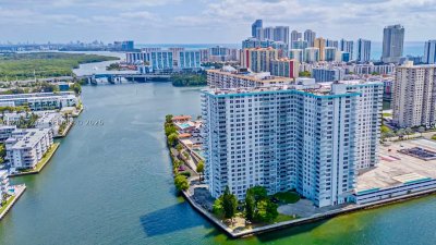 Comprar apartamento en Winston Towers 1907