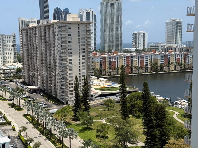 Condo for sale at Winston Towers 1907