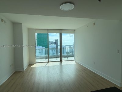 Comprar apartamento no Mint at Riverfront 5012