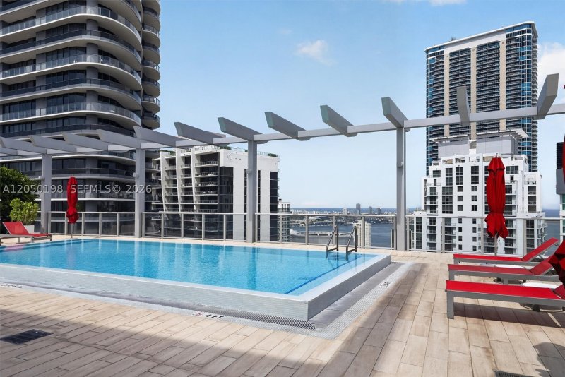 Comprar apartamento en 1100 Millecento 3707