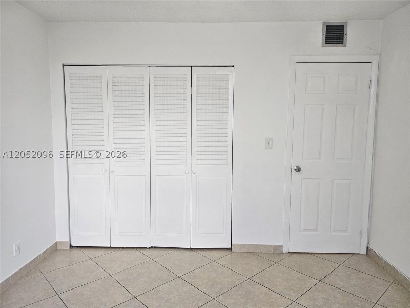 Apartment for rent at Hallmark of Hollywood 611