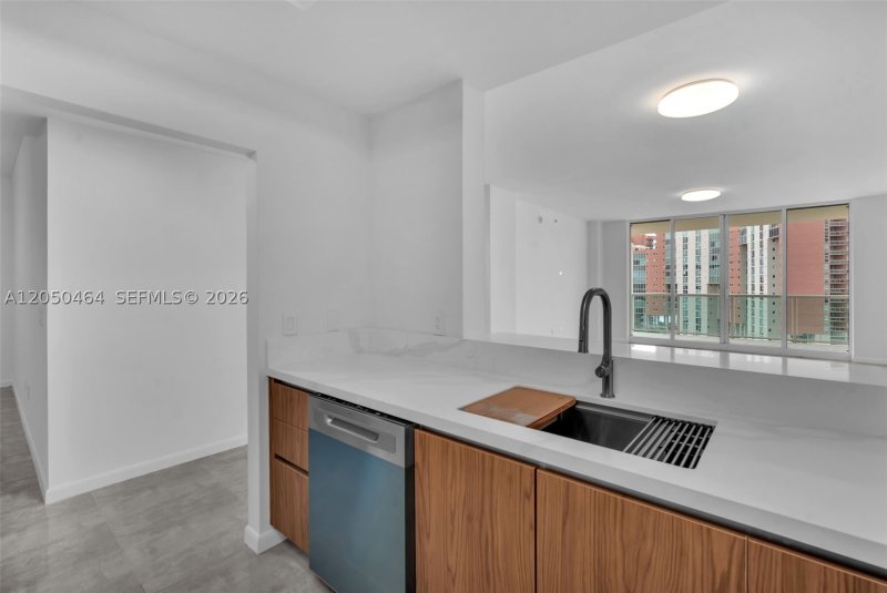 Comprar apartamento en Aventura Marina 1206