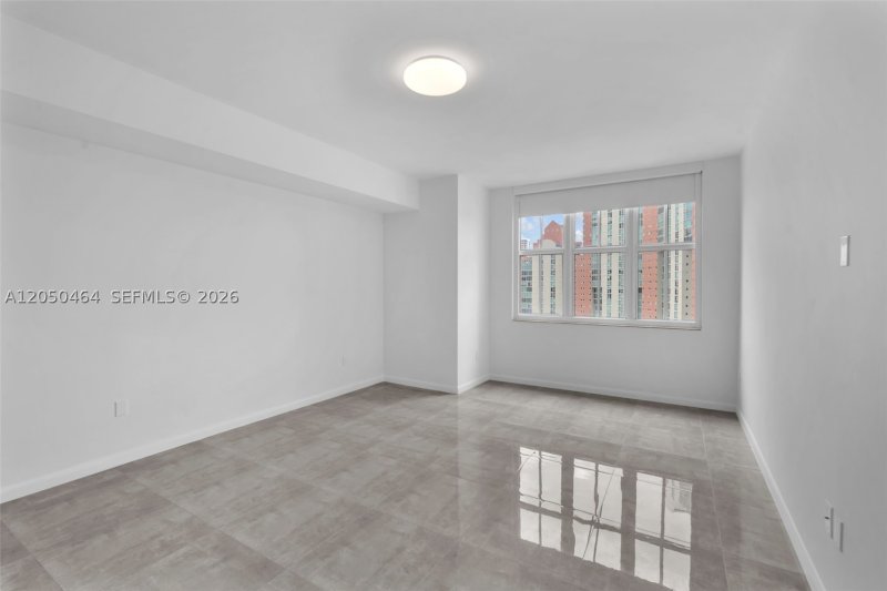 Comprar apartamento en Aventura Marina 1206