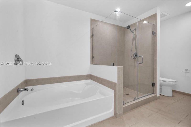 Comprar apartamento en Aventura Marina 1206