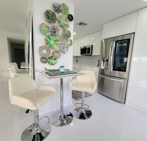 Condo for sale at Alexander Towers 901