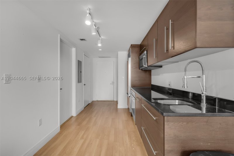 Condo for sale at Icon Brickell Tower I 2508