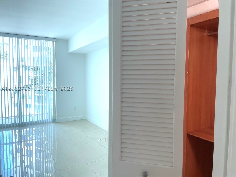 Apartment for rent at Emerald Brickell 1004