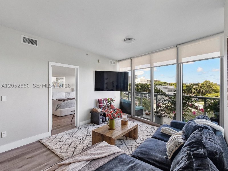 Condo for sale at Marina Blue 309