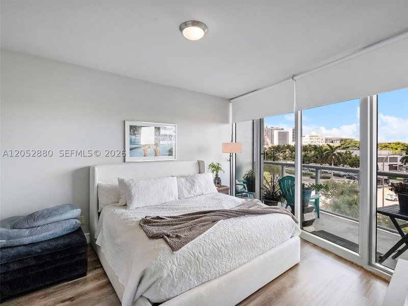 Condo for sale at Marina Blue 309