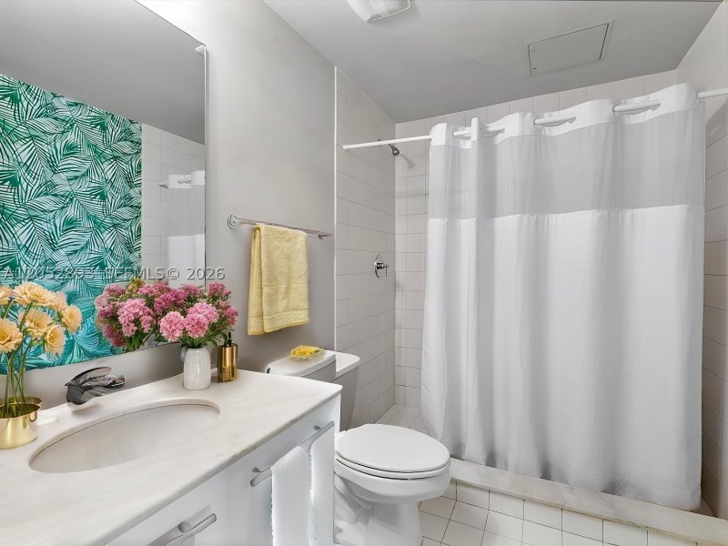Condo for sale at Marina Blue 509