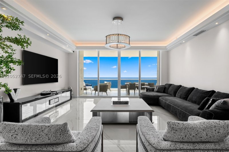 Condo for sale at Turnberry Ocean Colony 1703