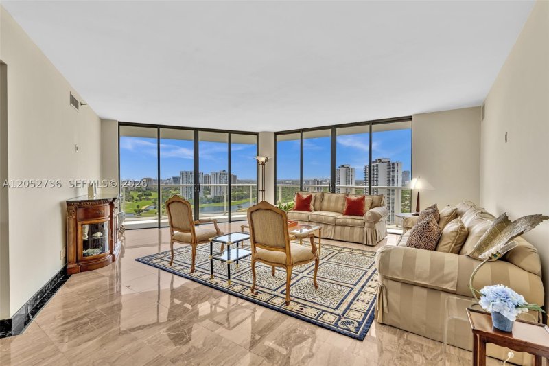 Condo for sale at Hamptons West 1907