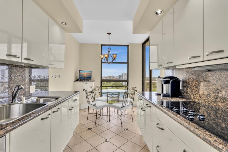 Condo for sale at Hamptons West 1907
