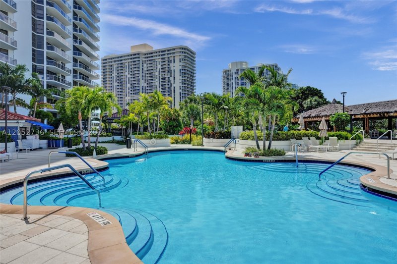 Condo for sale at Hamptons West 1907