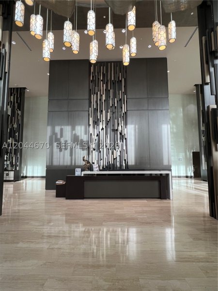 Comprar apartamento en 5252 Paseo Doral 1707