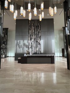 Comprar apartamento en 5252 Paseo Doral 1707