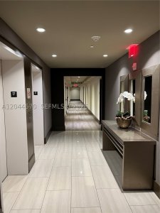 Comprar apartamento en 5252 Paseo Doral 1707
