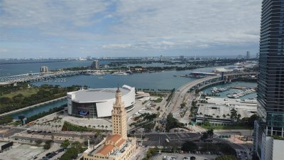 Comprar apartamento no 501 First Residences 1006