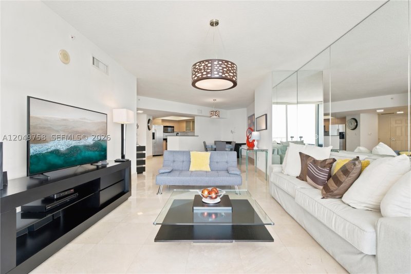 Condo for sale at La Perla 1604